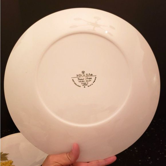 Vintage MIKASA PLATTER Golden Valley Yellow Pear Grape Golden Fruit Focus-Shape - Picture 5 of 8